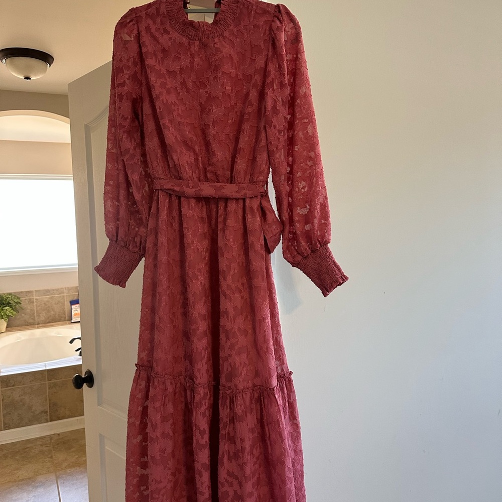 Elegant Pink Lace Dress